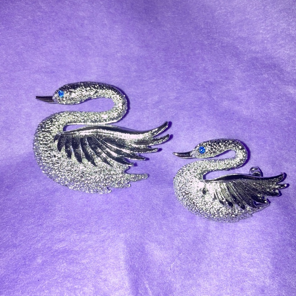 Pair of Vintage Gerry’s swan brooches